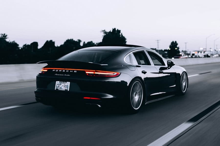 2021 BMW M3 Competition - photo 2