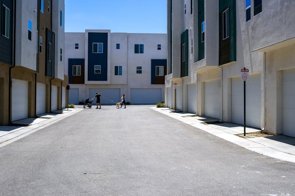 Townhouse with 2-Car Garage - photo 3